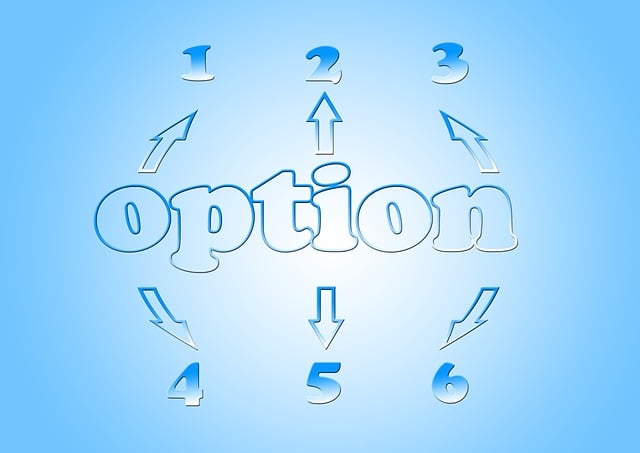 比較検討している様子や、選択肢を指し示すイメージ