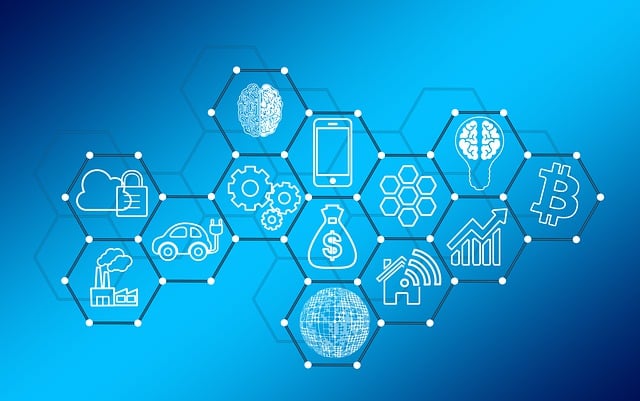 スマートホーム防犯システムの比較表と選び方ガイドを真剣に読んでいる人のイメージ