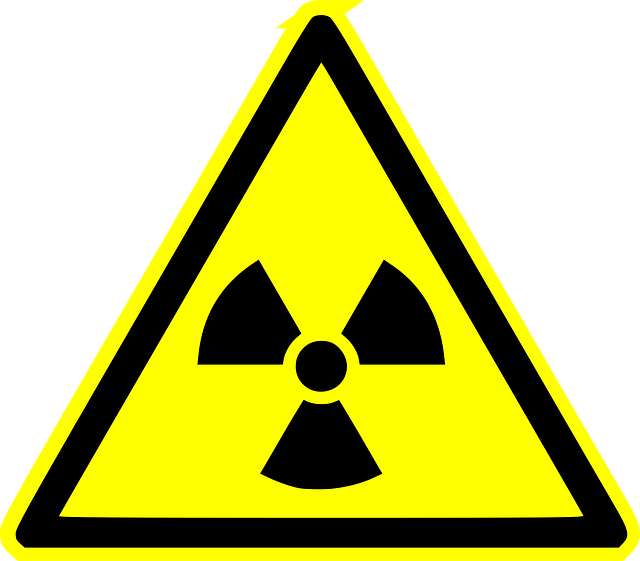 スマートプラグUSBの安全な使用方法を示す注意喚起のイメージ