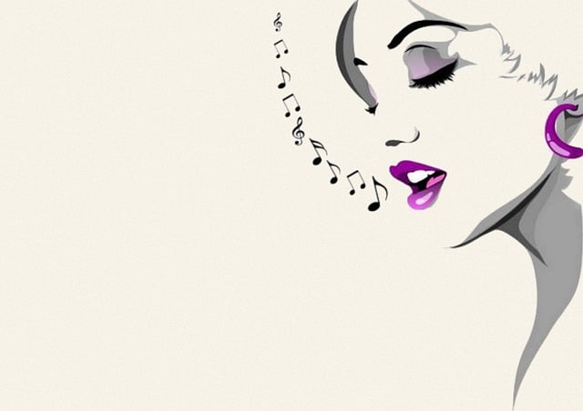 ノンフライヤーのカタログを前に悩む女性